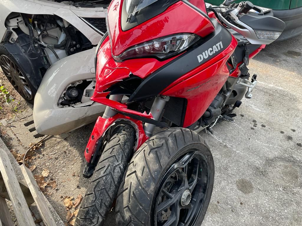 Ducati Multistrada incidentata